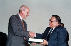 Dr. Warren Douglas, Stevens Curador del Jardín Botánico de Missouri y Dr. Jaime Incer, principal promotor de éste proyecto en Nicaragua