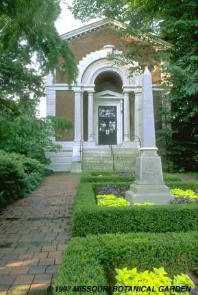 Photograph of Nuttal Obelisk in front of Museum Building