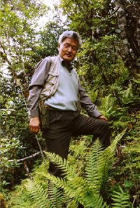 Professor Wu Sugong among Dryopteris ferns